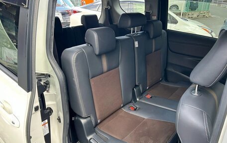 Toyota Sienta II, 2022 год, 1 095 000 рублей, 14 фотография