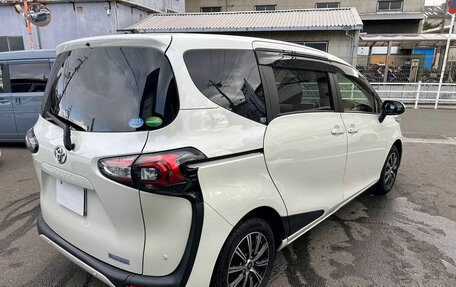 Toyota Sienta II, 2022 год, 1 095 000 рублей, 5 фотография