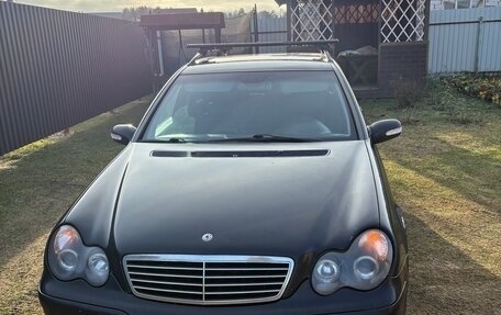 Mercedes-Benz C-Класс, 2003 год, 650 000 рублей, 2 фотография