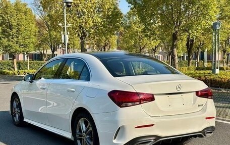 Mercedes-Benz A-Класс, 2021 год, 1 900 000 рублей, 6 фотография