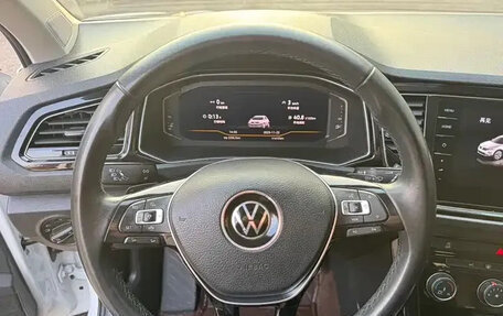 Volkswagen T-Roc I, 2022 год, 1 750 143 рублей, 9 фотография