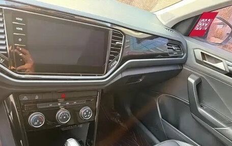 Volkswagen T-Roc I, 2022 год, 1 750 143 рублей, 11 фотография