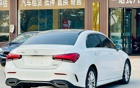 Mercedes-Benz A-Класс, 2021 год, 1 900 000 рублей, 5 фотография