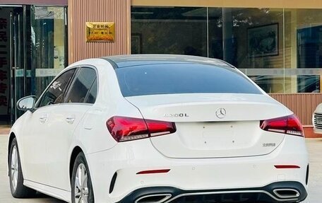 Mercedes-Benz A-Класс, 2021 год, 1 900 000 рублей, 6 фотография