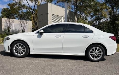 Mercedes-Benz A-Класс, 2021 год, 1 900 000 рублей, 9 фотография