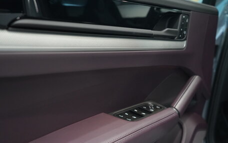 Porsche Cayenne III, 2025 год, 20 160 000 рублей, 18 фотография