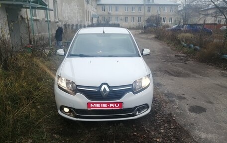 Renault Logan II, 2016 год, 630 000 рублей, 7 фотография
