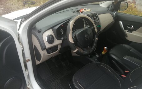 Renault Logan II, 2016 год, 630 000 рублей, 11 фотография