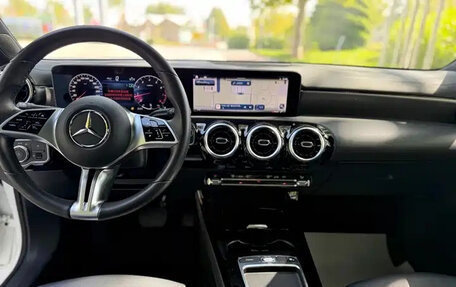 Mercedes-Benz A-Класс, 2023 год, 2 228 008 рублей, 4 фотография