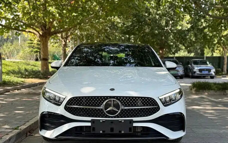 Mercedes-Benz A-Класс, 2023 год, 2 228 008 рублей, 2 фотография