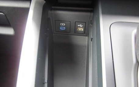 Toyota Voxy, 2025 год, 4 000 000 рублей, 18 фотография