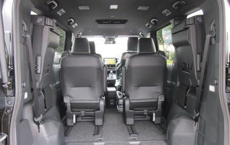 Toyota Voxy, 2025 год, 4 000 000 рублей, 11 фотография