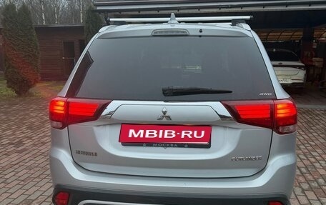 Mitsubishi Outlander III рестайлинг 3, 2019 год, 2 130 000 рублей, 3 фотография