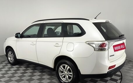 Mitsubishi Outlander III рестайлинг 3, 2012 год, 1 230 000 рублей, 8 фотография