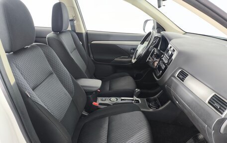 Mitsubishi Outlander III рестайлинг 3, 2012 год, 1 230 000 рублей, 17 фотография