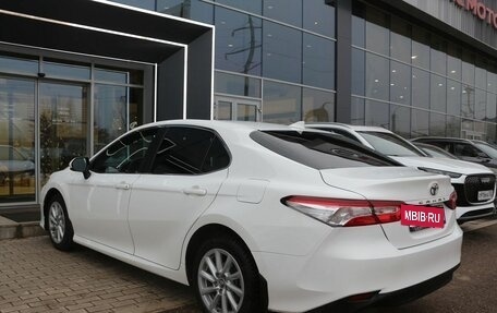 Toyota Camry, 2020 год, 2 450 000 рублей, 4 фотография