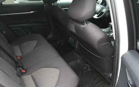 Toyota Camry, 2020 год, 2 450 000 рублей, 19 фотография