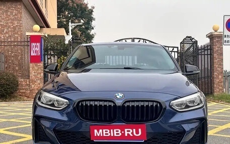 BMW 1 серия, 2022 год, 1 395 000 рублей, 2 фотография