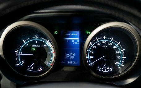 Toyota Land Cruiser Prado 150 рестайлинг 2, 2013 год, 3 300 000 рублей, 10 фотография