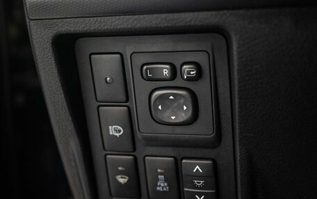 Toyota Land Cruiser Prado 150 рестайлинг 2, 2013 год, 3 300 000 рублей, 16 фотография