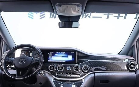 Mercedes-Benz Vito, 2022 год, 6 600 000 рублей, 15 фотография