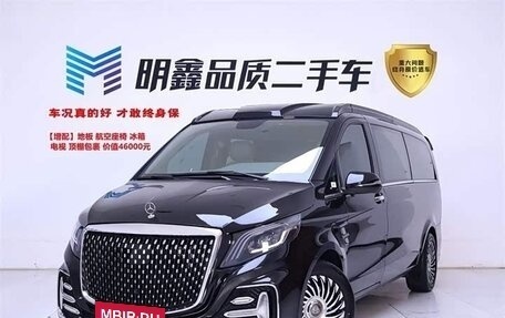 Mercedes-Benz Vito, 2022 год, 6 600 000 рублей, 2 фотография