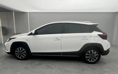 Toyota Yaris XP150 рестайлинг, 2021 год, 910 000 рублей, 4 фотография