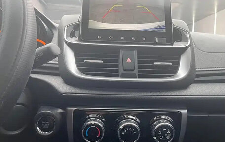 Toyota Yaris XP150 рестайлинг, 2021 год, 910 000 рублей, 13 фотография