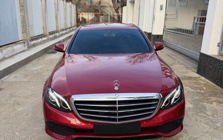 Mercedes-Benz E-Класс, 2016 год, 3 100 000 рублей, 3 фотография