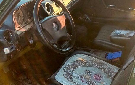 Mercedes-Benz W123, 1981 год, 500 000 рублей, 7 фотография