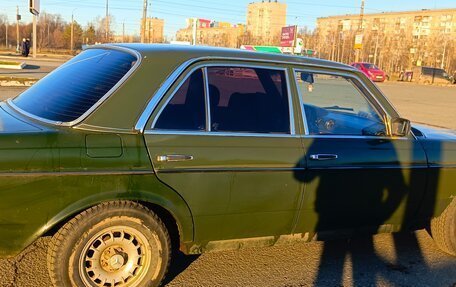 Mercedes-Benz W123, 1981 год, 500 000 рублей, 4 фотография