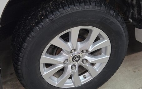 Toyota Land Cruiser 200, 2015 год, 4 790 000 рублей, 5 фотография