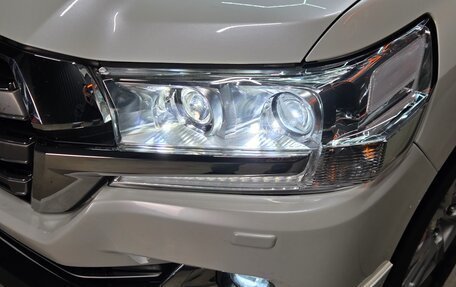 Toyota Land Cruiser 200, 2015 год, 4 790 000 рублей, 17 фотография