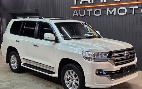 Toyota Land Cruiser 200, 2015 год, 4 790 000 рублей, 21 фотография