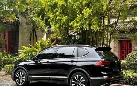 Volkswagen Tiguan II, 2021 год, 3 539 000 рублей, 6 фотография