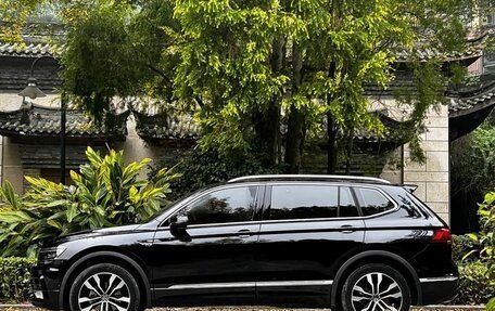 Volkswagen Tiguan II, 2021 год, 3 539 000 рублей, 3 фотография