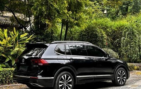 Volkswagen Tiguan II, 2021 год, 3 539 000 рублей, 5 фотография