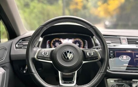 Volkswagen Tiguan II, 2021 год, 3 539 000 рублей, 13 фотография