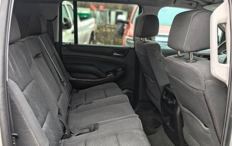 Chevrolet Suburban, 2016 год, 4 999 999 рублей, 6 фотография