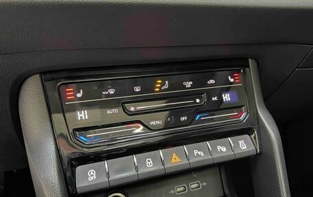 Skoda Karoq I, 2023 год, 2 070 000 рублей, 13 фотография