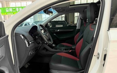 Skoda Karoq I, 2023 год, 2 070 000 рублей, 8 фотография