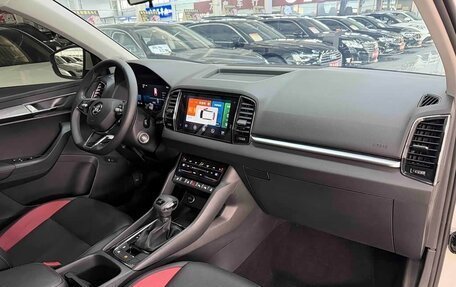 Skoda Karoq I, 2023 год, 2 070 000 рублей, 15 фотография