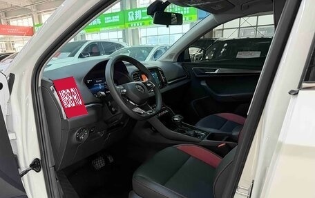 Skoda Karoq I, 2023 год, 2 070 000 рублей, 7 фотография