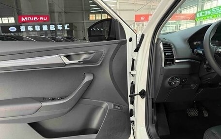 Skoda Karoq I, 2023 год, 2 070 000 рублей, 9 фотография