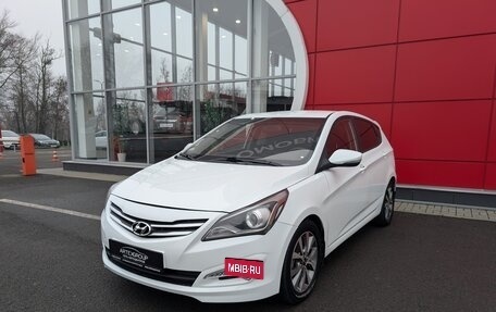 Hyundai Solaris II рестайлинг, 2016 год, 1 050 000 рублей, 1 фотография