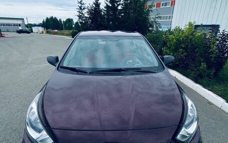 Hyundai Solaris II рестайлинг, 2012 год, 870 000 рублей, 3 фотография