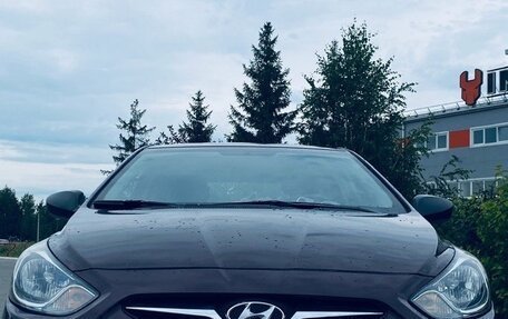 Hyundai Solaris II рестайлинг, 2012 год, 870 000 рублей, 4 фотография