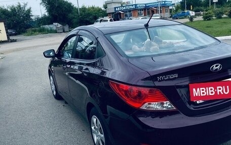 Hyundai Solaris II рестайлинг, 2012 год, 870 000 рублей, 21 фотография