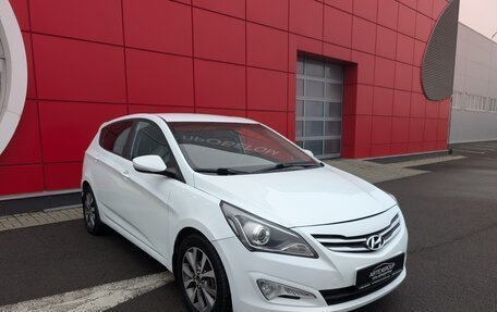 Hyundai Solaris II рестайлинг, 2016 год, 1 050 000 рублей, 3 фотография