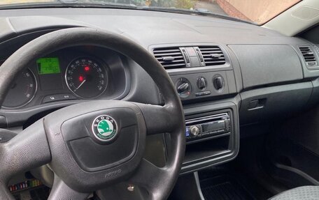 Skoda Fabia II, 2010 год, 360 000 рублей, 4 фотография